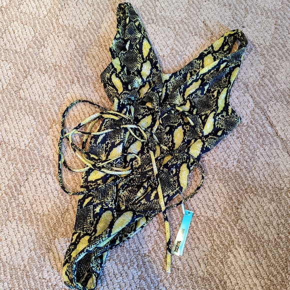 Nwt new fashion Nova cut out lace up one piece swimsuit high cut swimwear snake - Picture 3 of 12